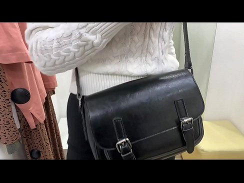 ❤️ Ëffentlech Masturbatioun vu jonke Bitch FeralBerry mat engem Dildo am Fittingsraum Häre Porno op lb.cutebento.top ❌️